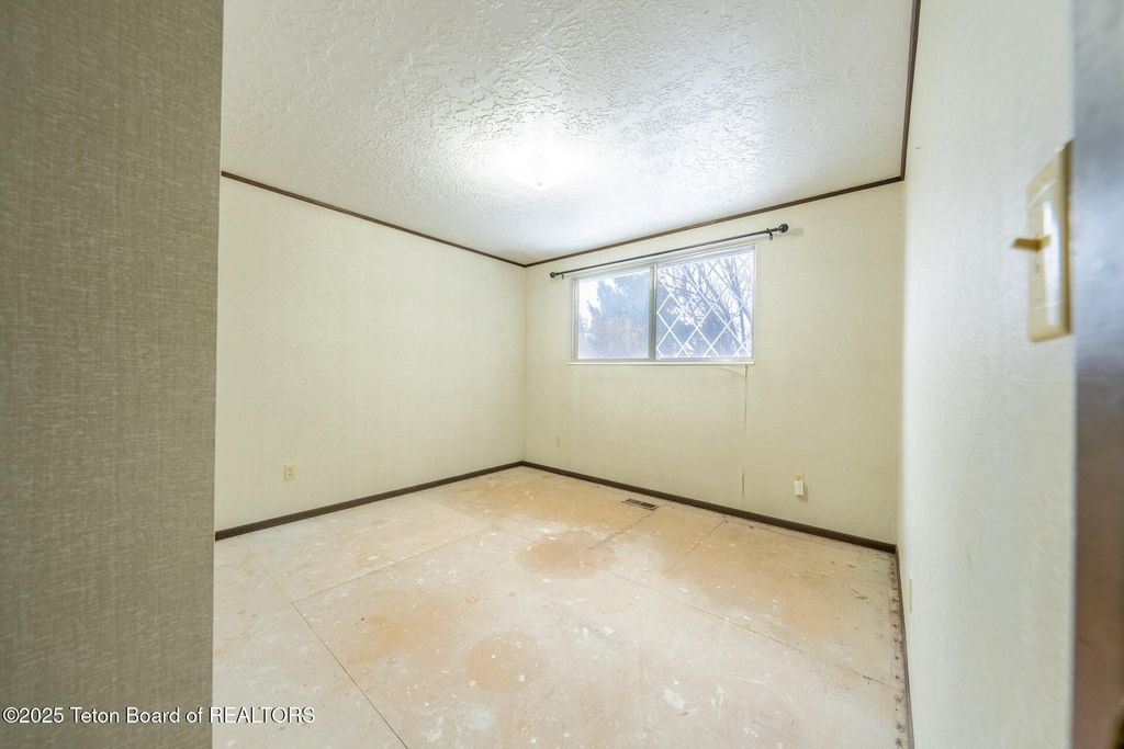 700 E PEARL Avenue, Jackson, WY 83001 photo 18