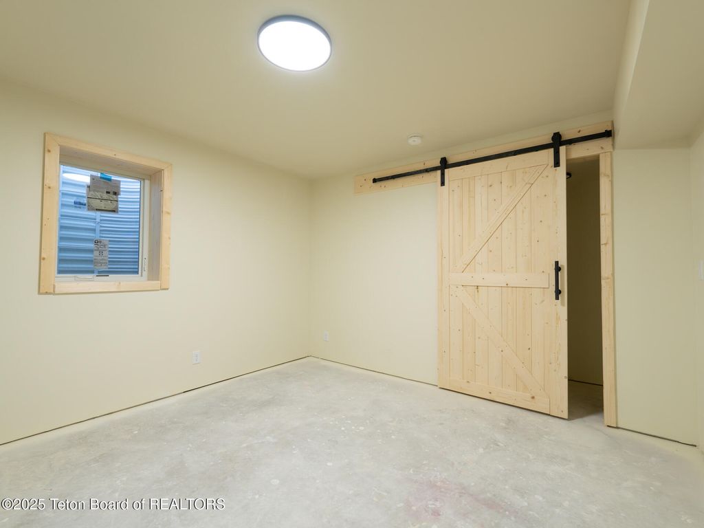 700 E PEARL Avenue, Jackson, WY 83001 photo 29