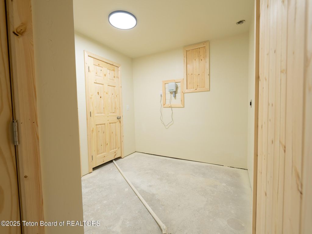 700 E PEARL Avenue, Jackson, WY 83001 photo 30