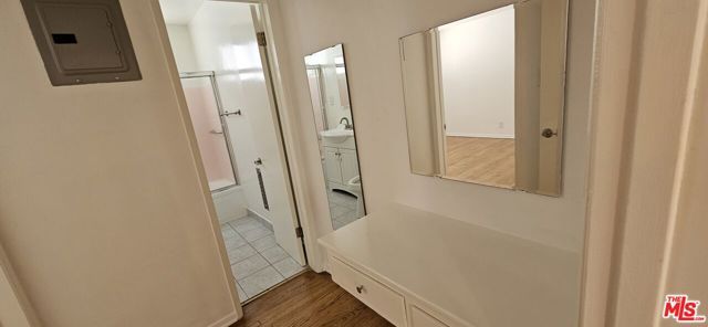 1227 S Holt Avenue, Los Angeles, CA 90035