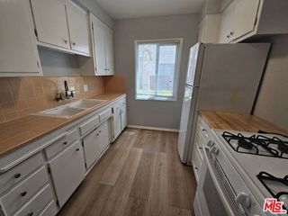 1227 S Holt Avenue, Los Angeles, CA 90035