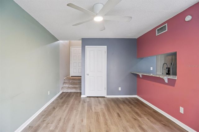 1310 MOUNTAINVIEW DRIVE 105, Tampa, FL 33612