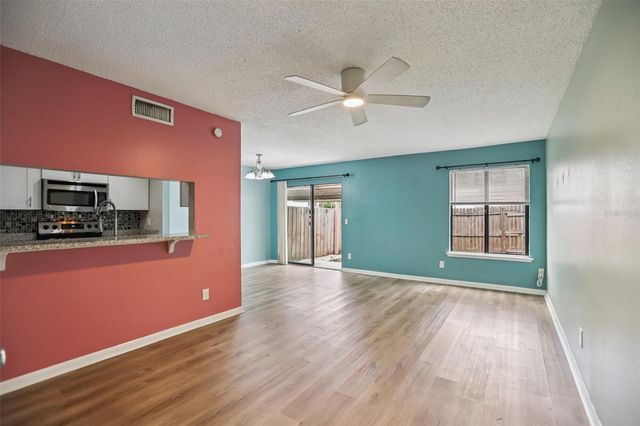 1310 MOUNTAINVIEW DRIVE 105, Tampa, FL 33612