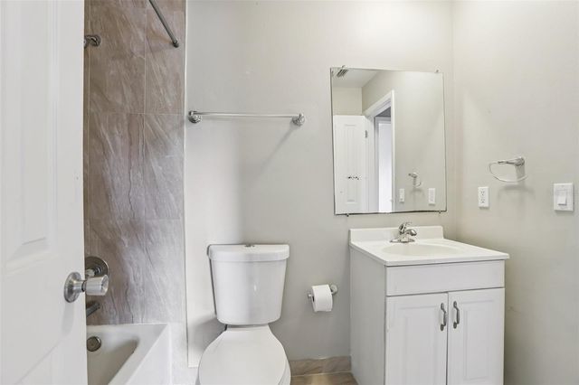 1310 MOUNTAINVIEW DRIVE 105, Tampa, FL 33612