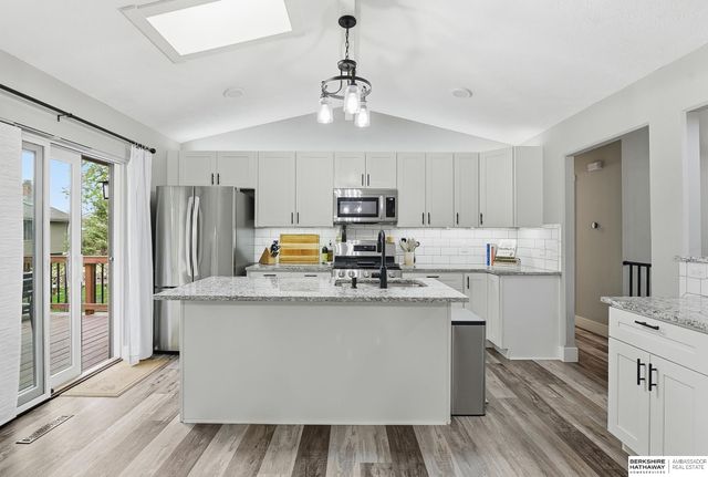 822 Driftwood Drive, Papillion, NE 68046