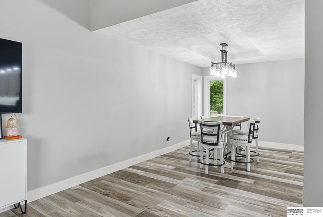 822 Driftwood Drive, Papillion, NE 68046