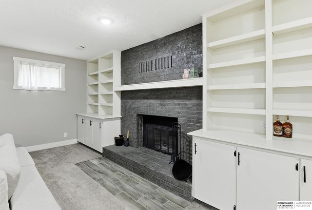 822 Driftwood Drive, Papillion, NE 68046