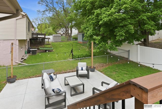 822 Driftwood Drive, Papillion, NE 68046