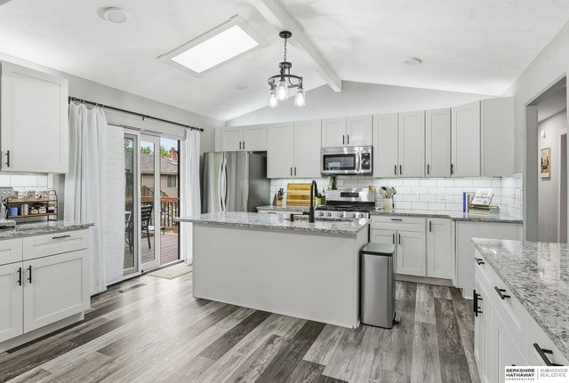 822 Driftwood Drive, Papillion, NE 68046