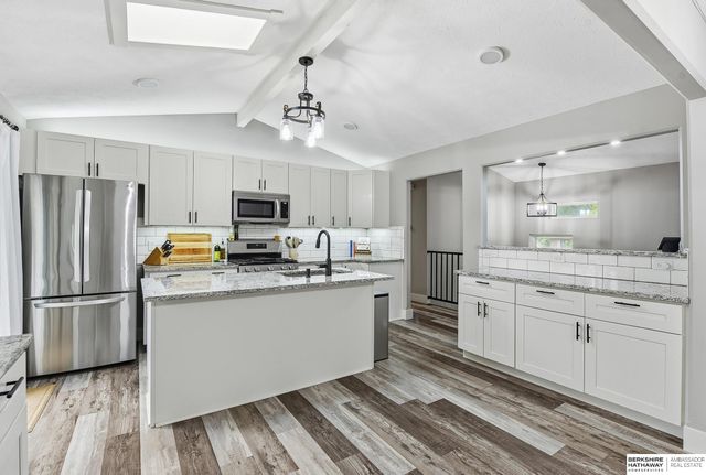 822 Driftwood Drive, Papillion, NE 68046