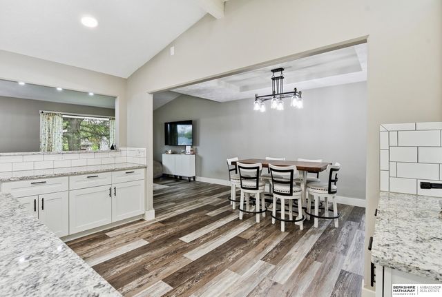 822 Driftwood Drive, Papillion, NE 68046