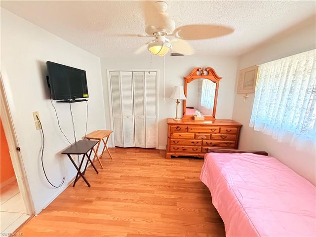 1439 15th ST, Cape Coral, FL 33990