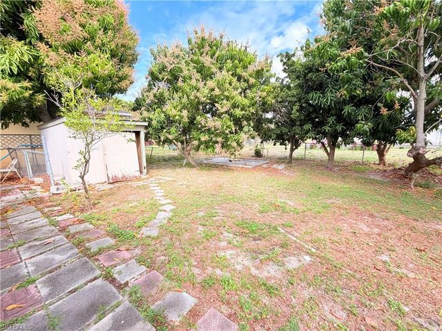 1439 15th ST, Cape Coral, FL 33990