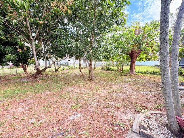 1439 15th ST, Cape Coral, FL 33990