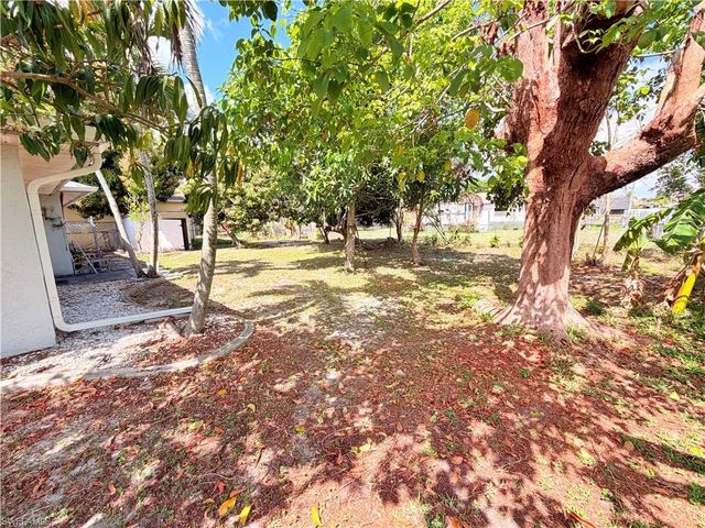 1439 15th ST, Cape Coral, FL 33990