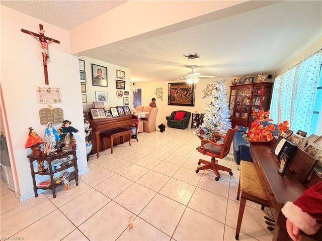 1439 15th ST, Cape Coral, FL 33990