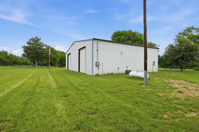 2700 Randell Lake Road, Denison, TX 75020