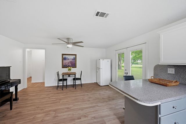 2700 Randell Lake Road, Denison, TX 75020