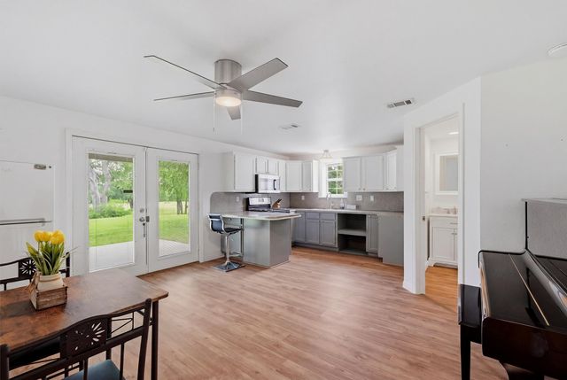 2700 Randell Lake Road, Denison, TX 75020