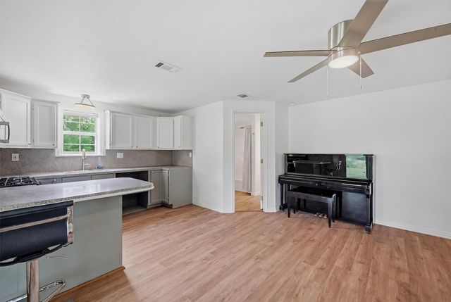 2700 Randell Lake Road, Denison, TX 75020