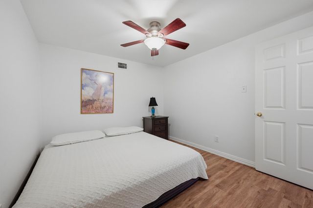 2700 Randell Lake Road, Denison, TX 75020