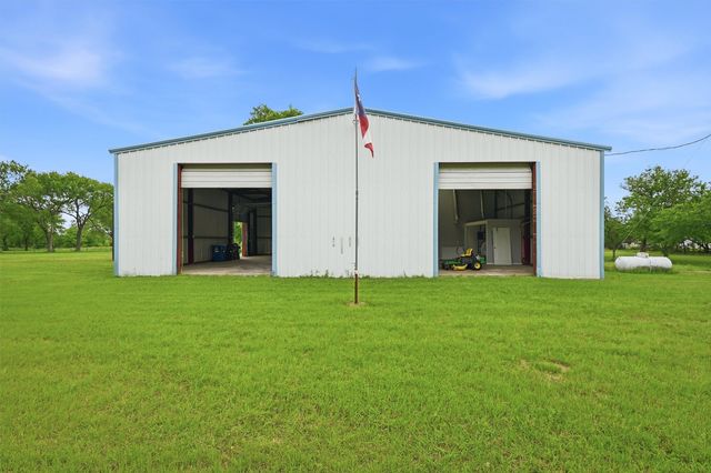 2700 Randell Lake Road, Denison, TX 75020