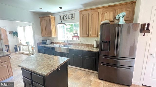 67 FOXHILL RD, Quakertown, PA 18951