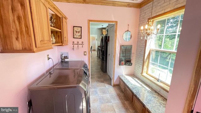 67 FOXHILL RD, Quakertown, PA 18951