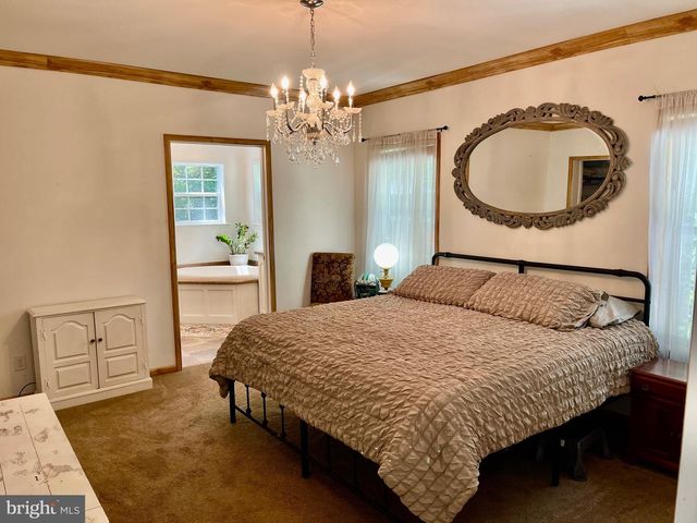 67 FOXHILL RD, Quakertown, PA 18951