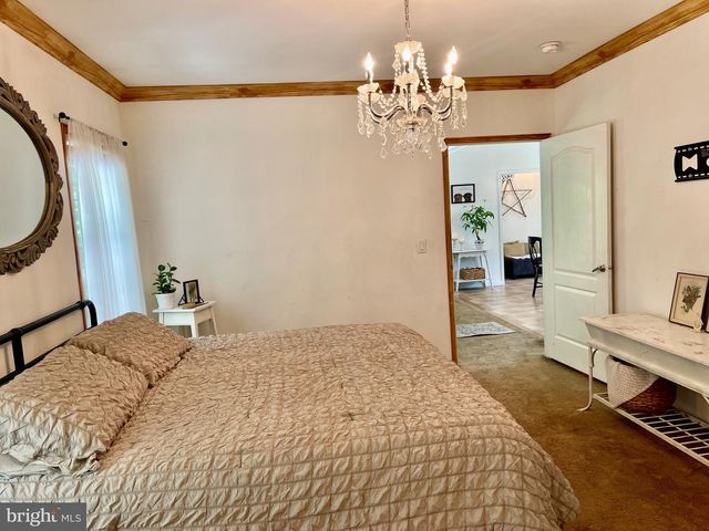 67 FOXHILL RD, Quakertown, PA 18951