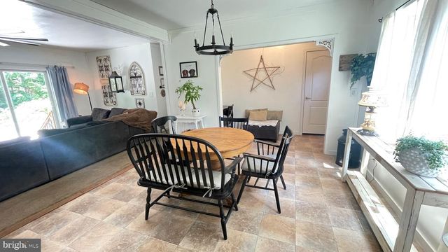 67 FOXHILL RD, Quakertown, PA 18951