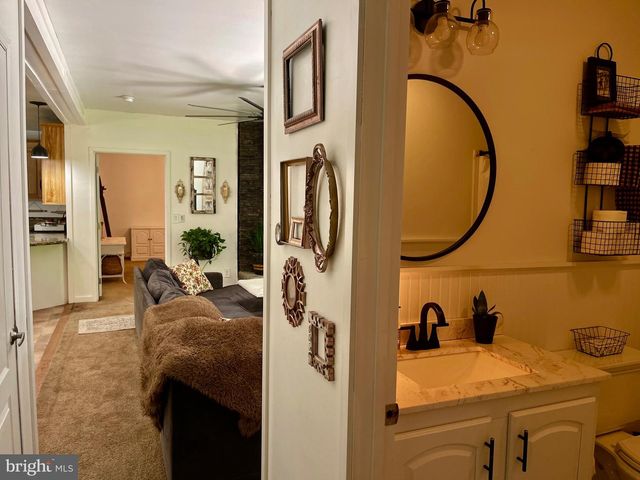 67 FOXHILL RD, Quakertown, PA 18951