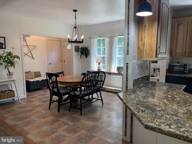67 FOXHILL RD, Quakertown, PA 18951
