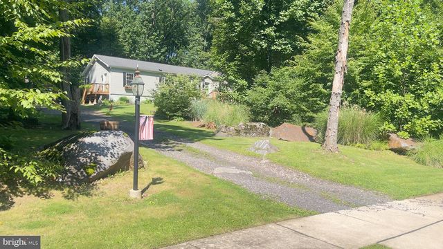 67 FOXHILL RD, Quakertown, PA 18951