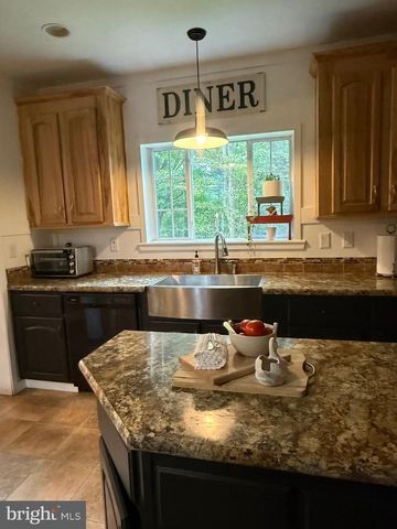 67 FOXHILL RD, Quakertown, PA 18951