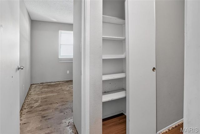 2371 Farflung Drive, Florissant, MO 63031
