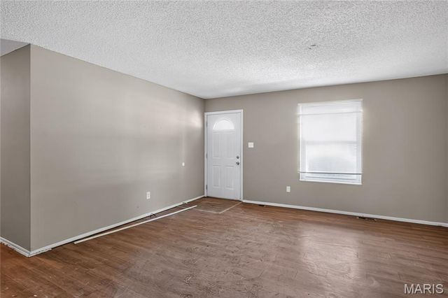 2371 Farflung Drive, Florissant, MO 63031