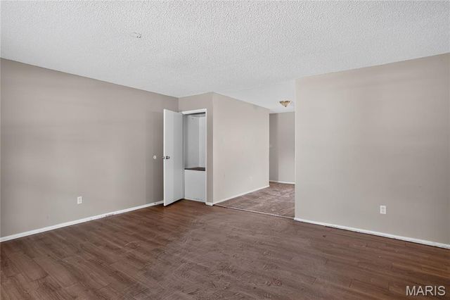 2371 Farflung Drive, Florissant, MO 63031