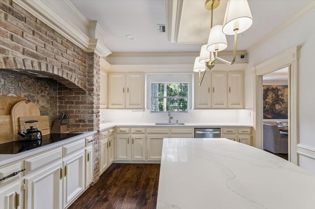 5423 Graystone Lane, Houston, TX 77069