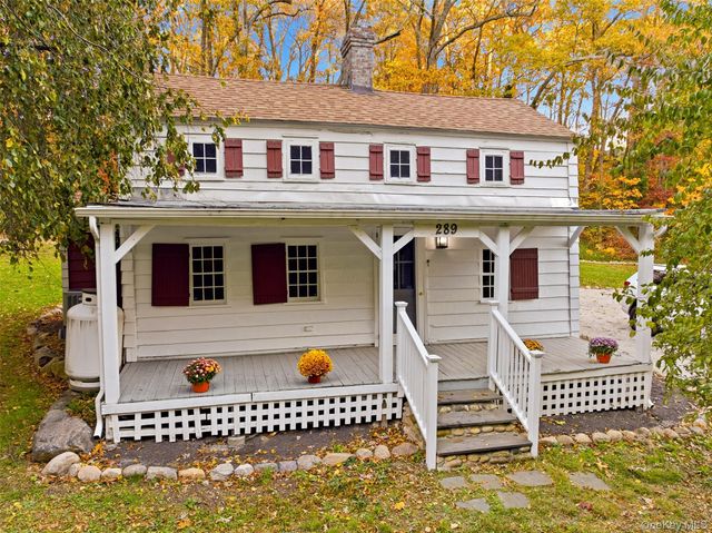 289 E Main Street, Centerport, NY 11721