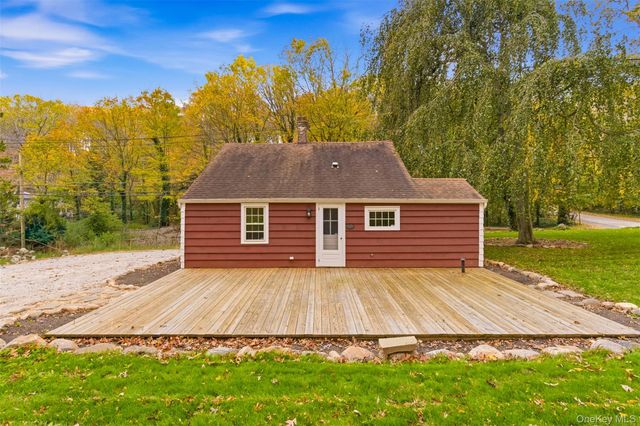 289 E Main Street, Centerport, NY 11721