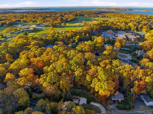 289 E Main Street, Centerport, NY 11721