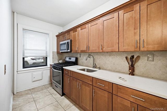 1 Franklin Avenue 1D, White Plains, NY 10601