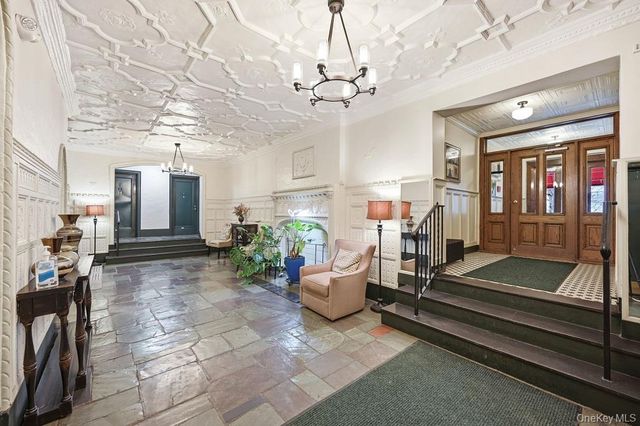1 Franklin Avenue 1D, White Plains, NY 10601