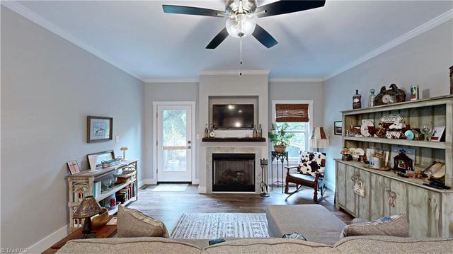 101 Chimney Court, Jamestown, NC 27282