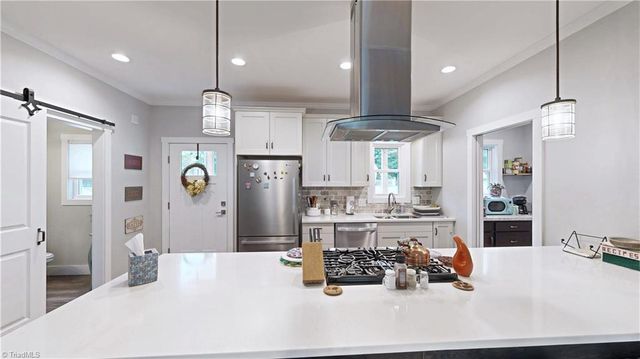 101 Chimney Court, Jamestown, NC 27282