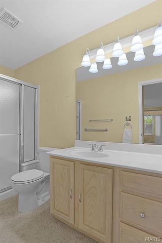 10276 Highbury Lane, St Louis, MO 63123