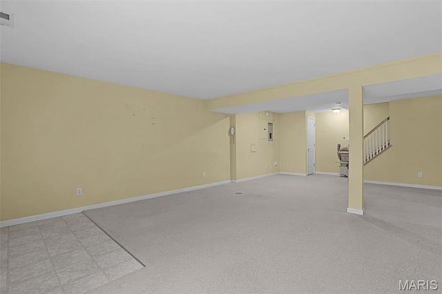 10276 Highbury Lane, St Louis, MO 63123