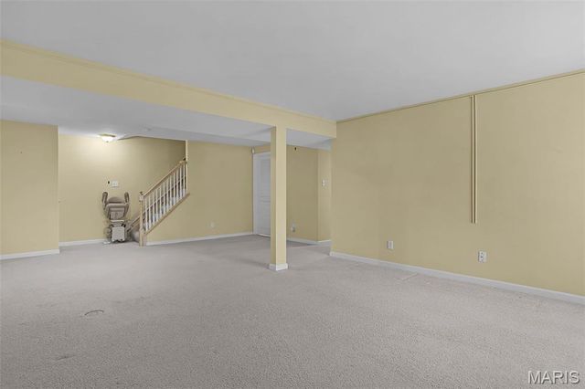 10276 Highbury Lane, St Louis, MO 63123