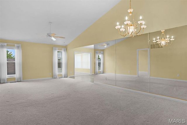 10276 Highbury Lane, St Louis, MO 63123